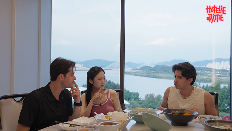 main-02-sec-03--carousel-0002